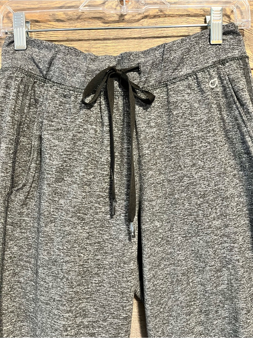 GAP Women's Gray Heather Drawstring Joggers Size Small. Super soft! - Picture 2 of 5